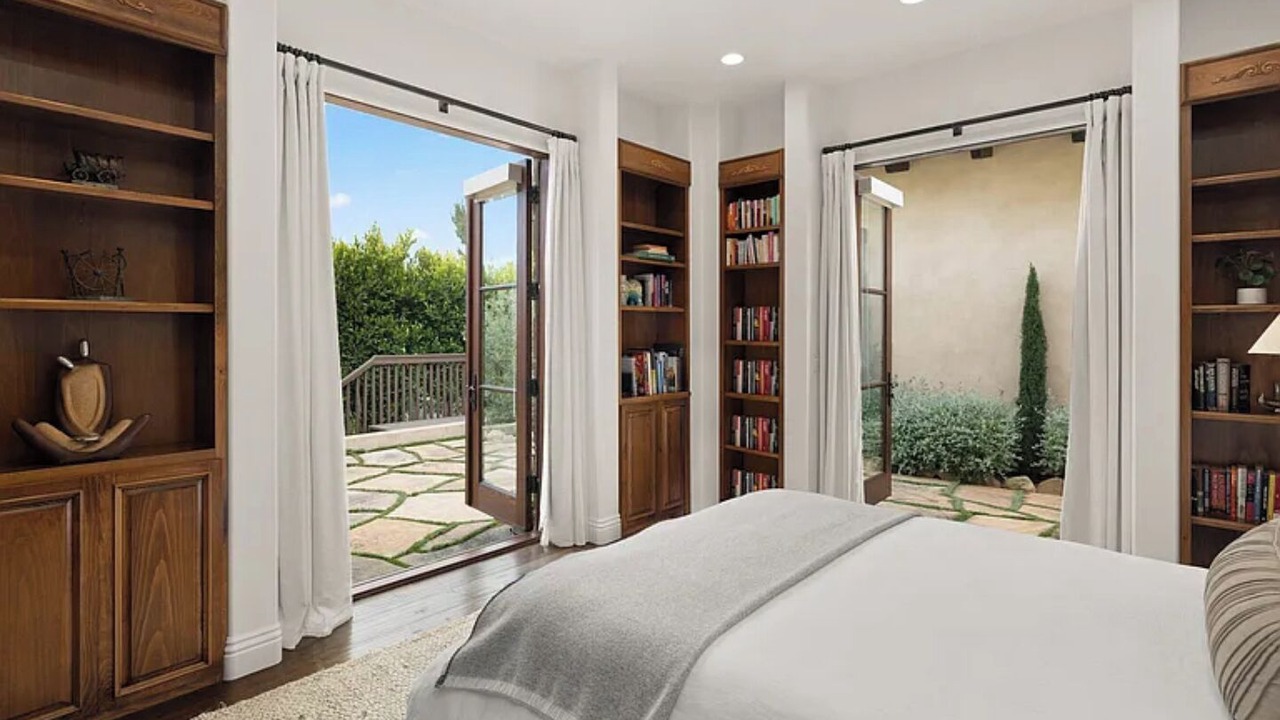 Photo of Bedroom in Toro Canyon