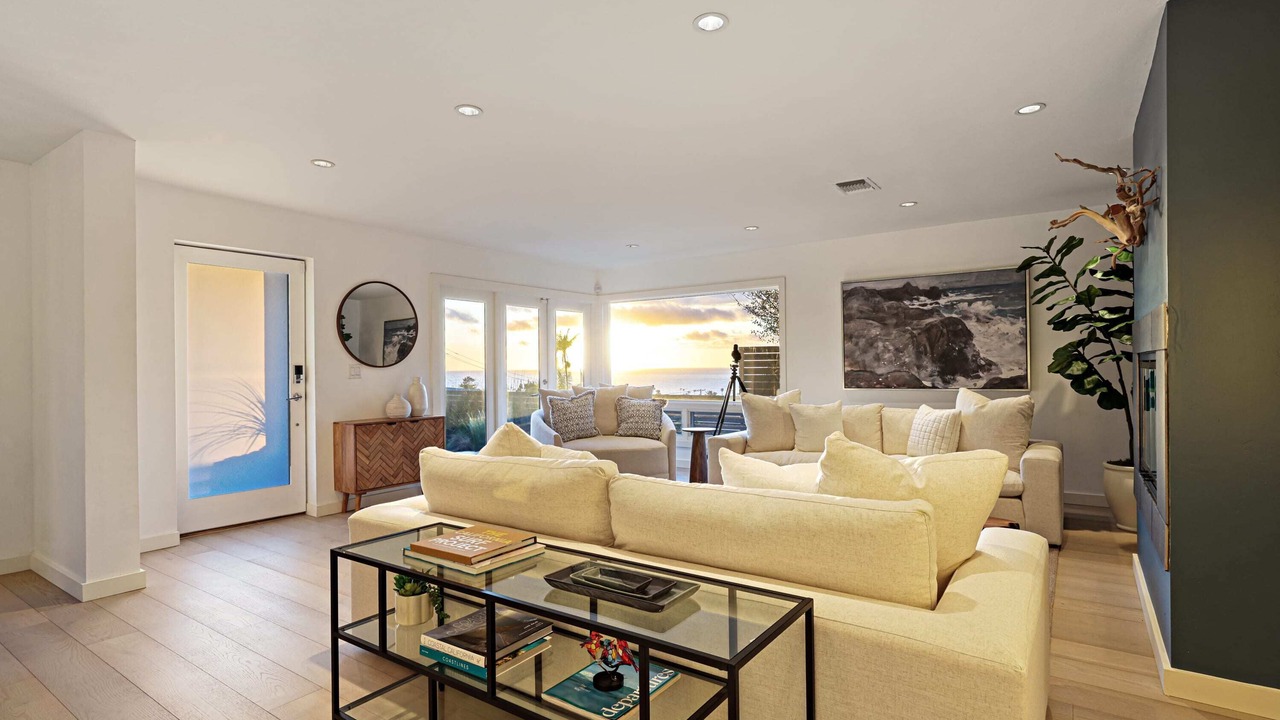 Photo of Livingroom in Sunset Cliffs