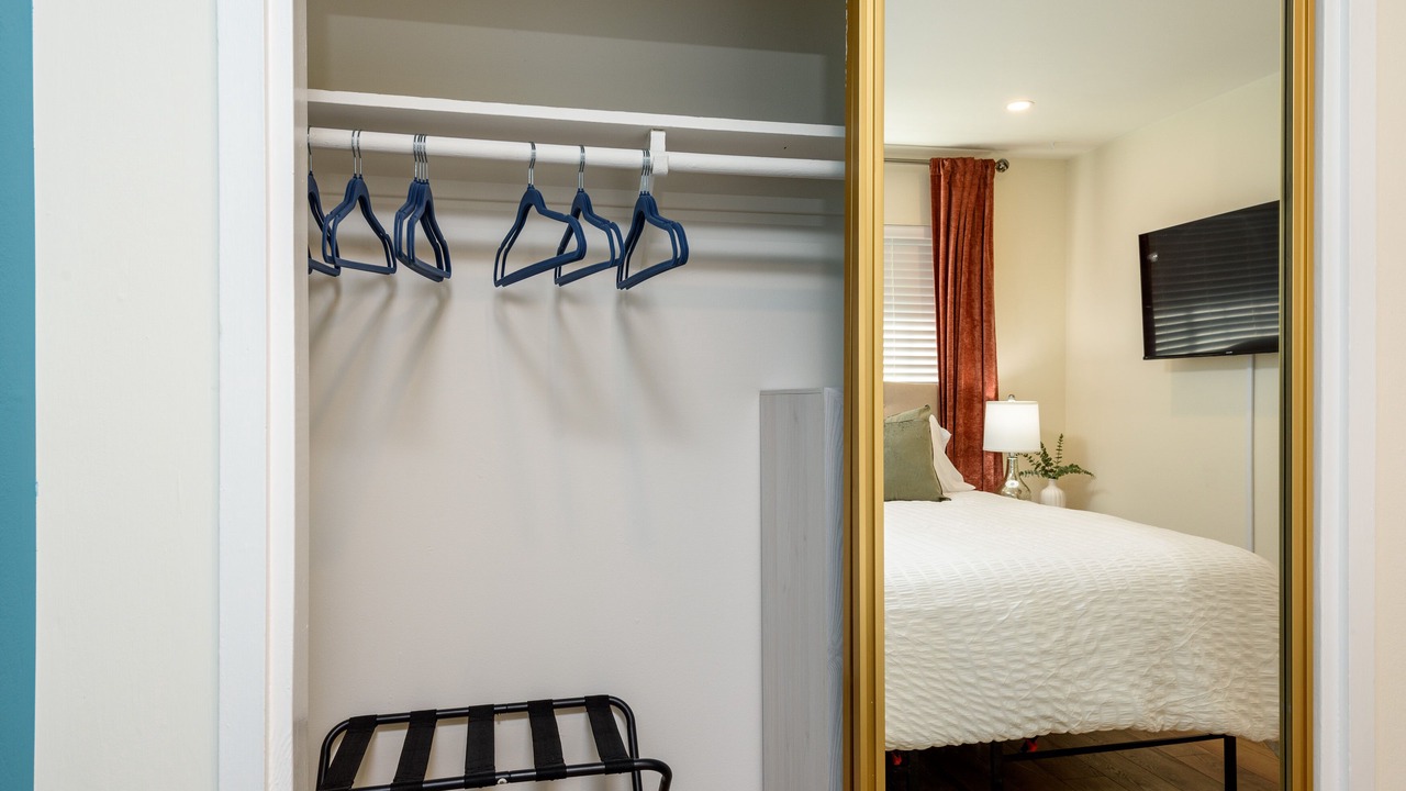 Photo of Bedroom in Farm Hills