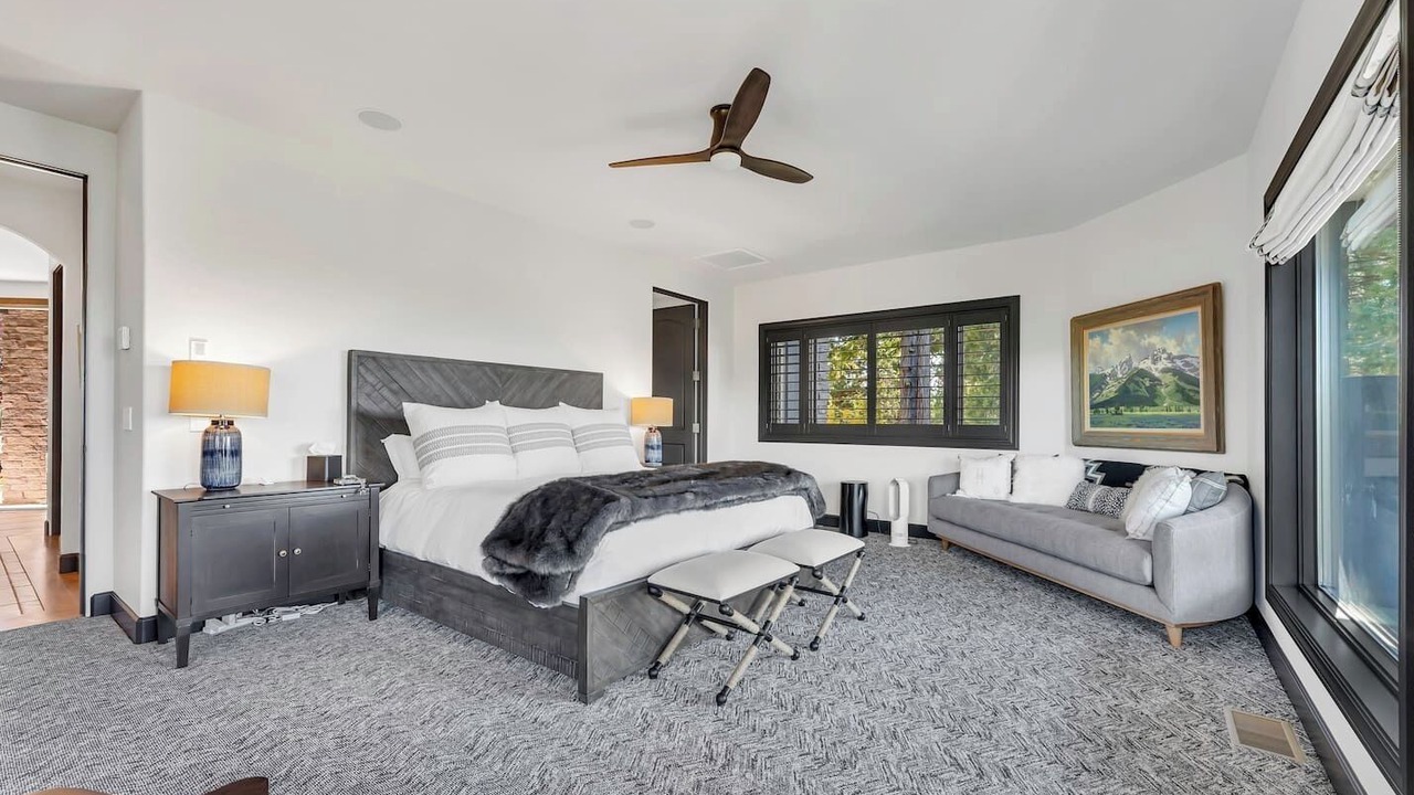 Photo of Bedroom in Gold Mountain