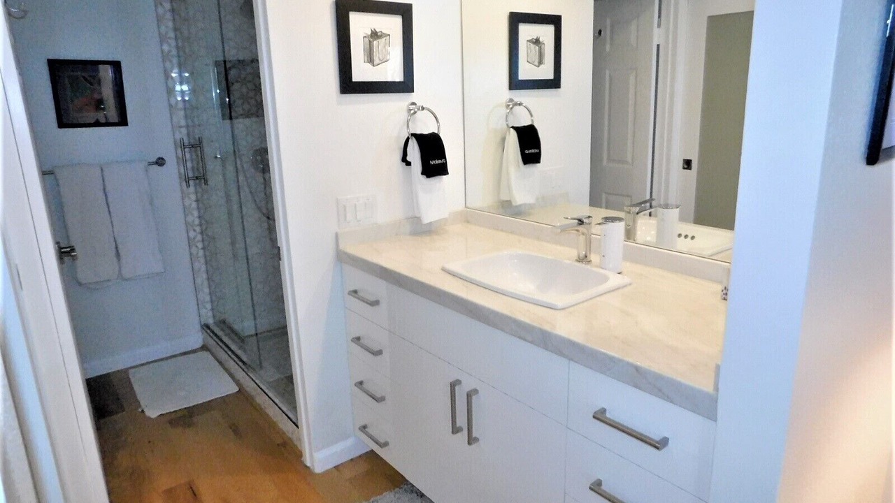 Photo of Bathroom in Araby