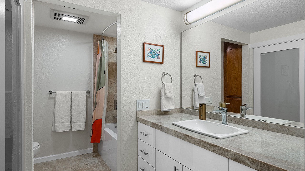 Photo of Bathroom in Araby