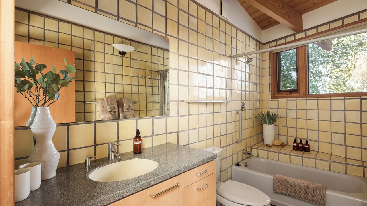 Photo of Bathroom in Julian