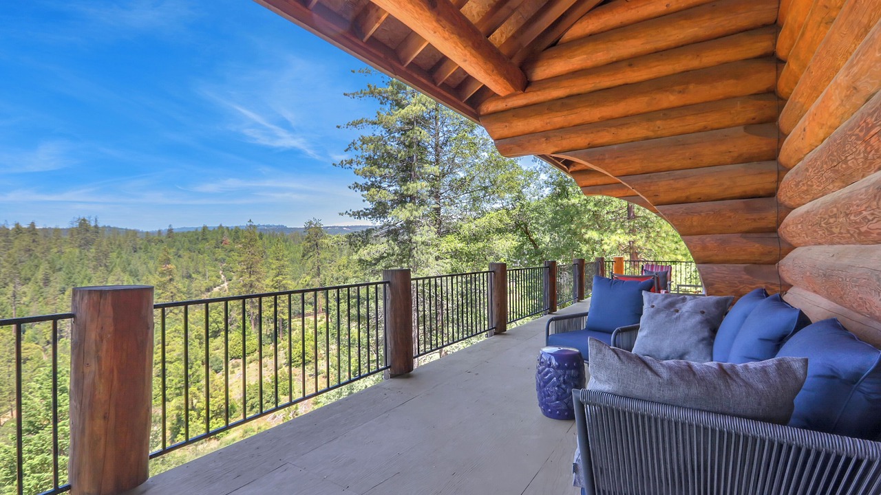 Photo of Patio Balcony in Cedar Ridge