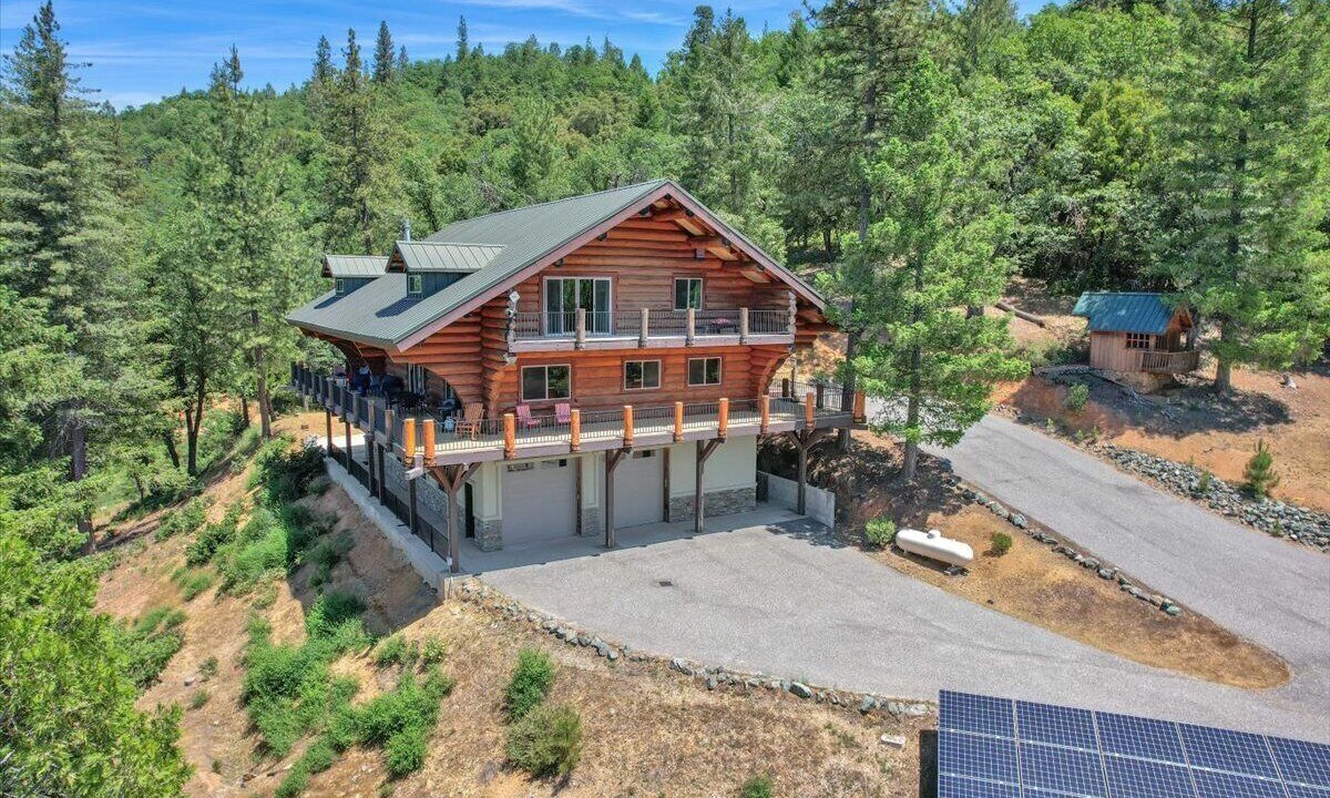 Photo of Outdoor in Cedar Ridge