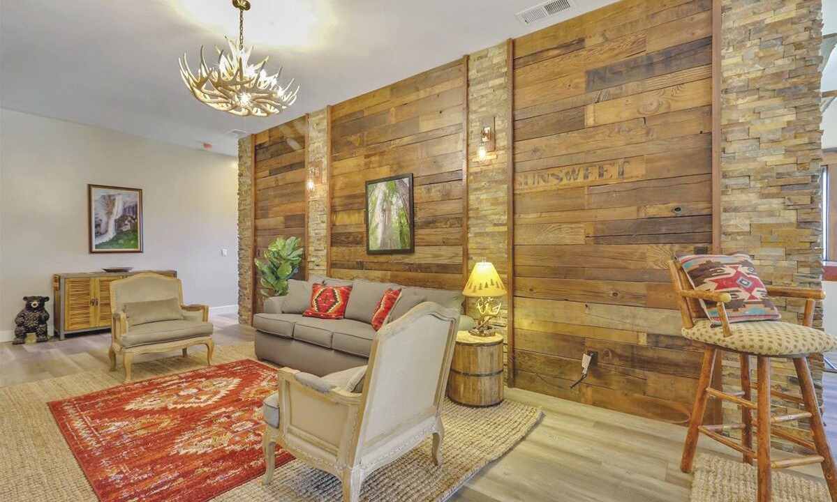 Photo of Livingroom in Cedar Ridge