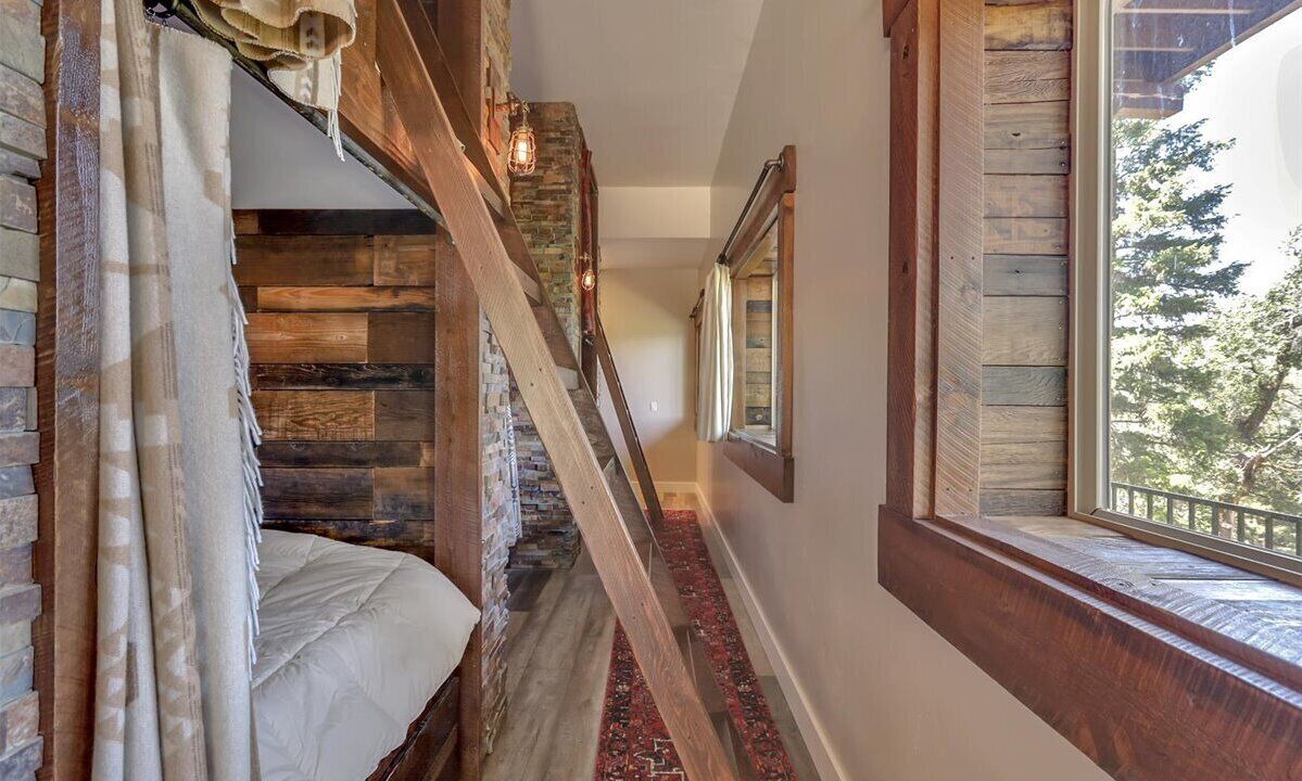 Photo of Bedroom in Cedar Ridge