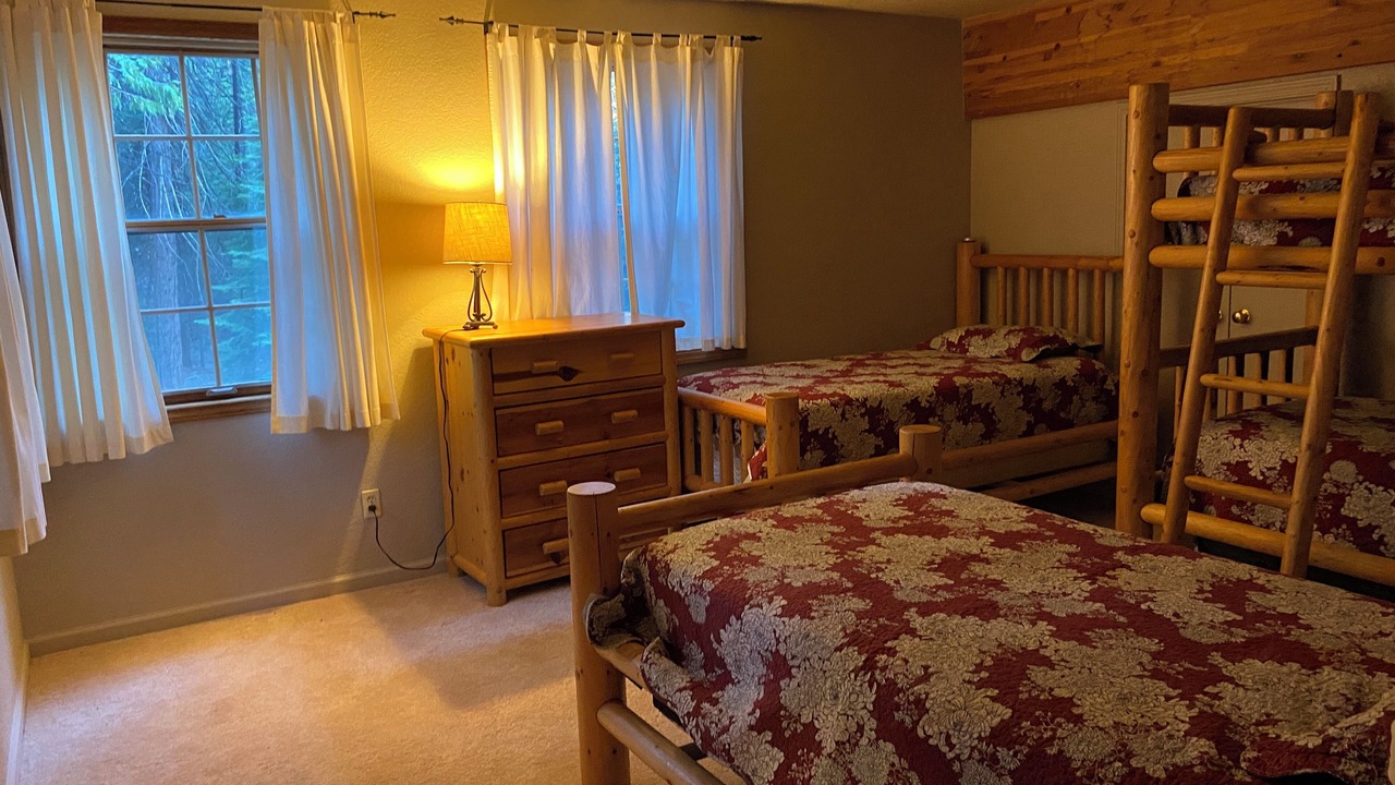 Photo of Bedroom in Strawberry