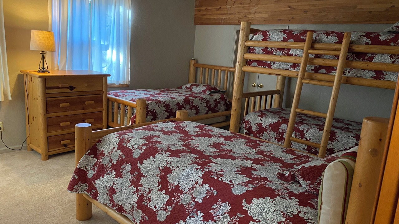 Photo of Bedroom in Strawberry