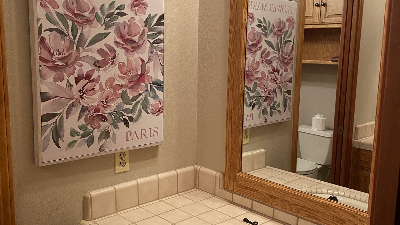 Photo of Bathroom in Strawberry