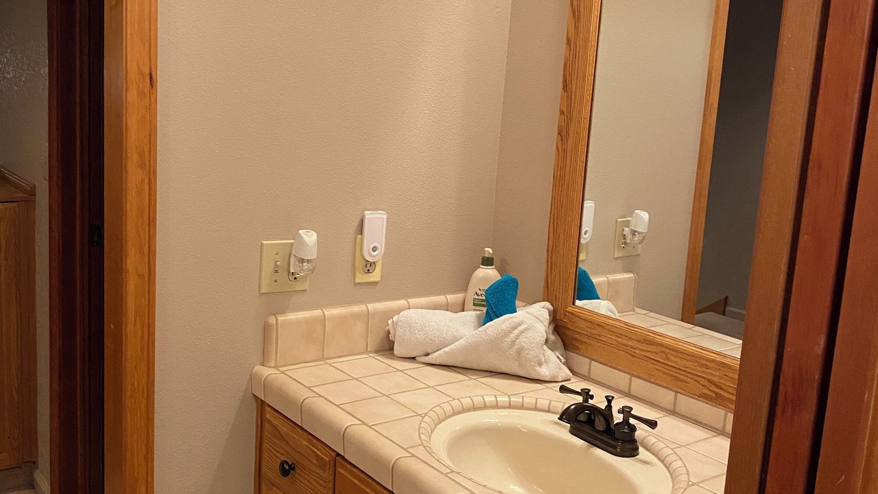 Photo of Bathroom in Strawberry