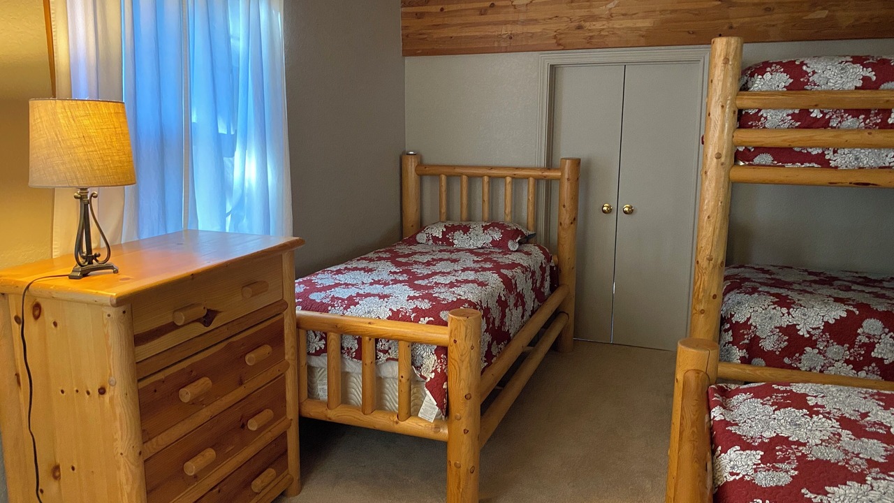 Photo of Bedroom in Strawberry