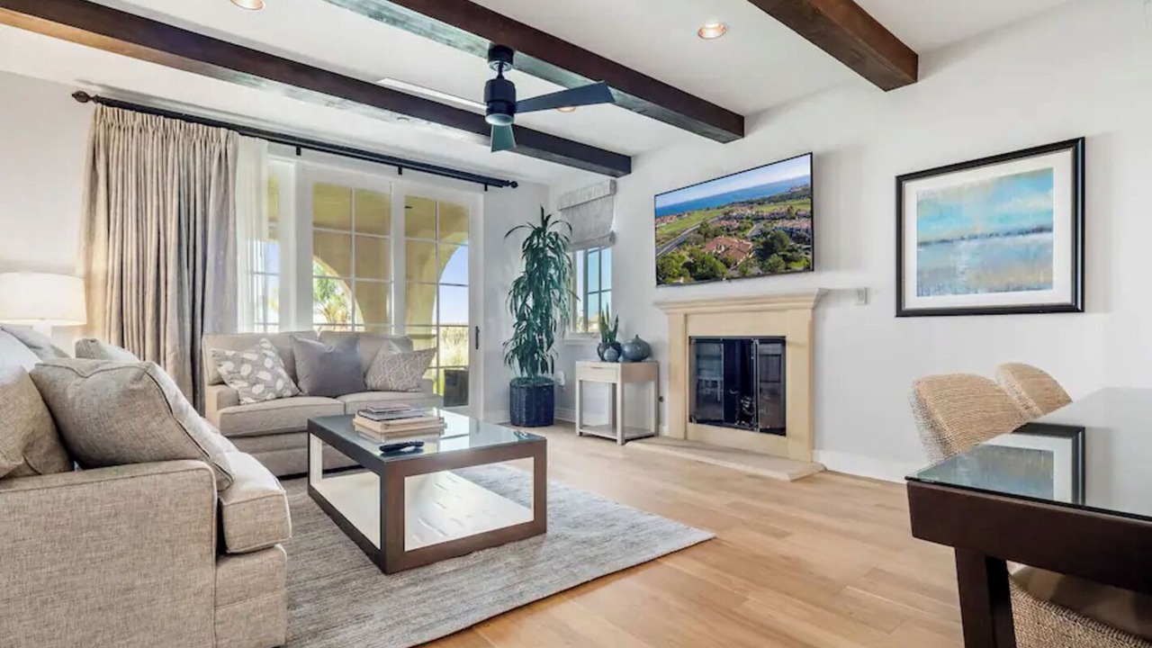 Photo of Livingroom in Rancho Palos Verdes