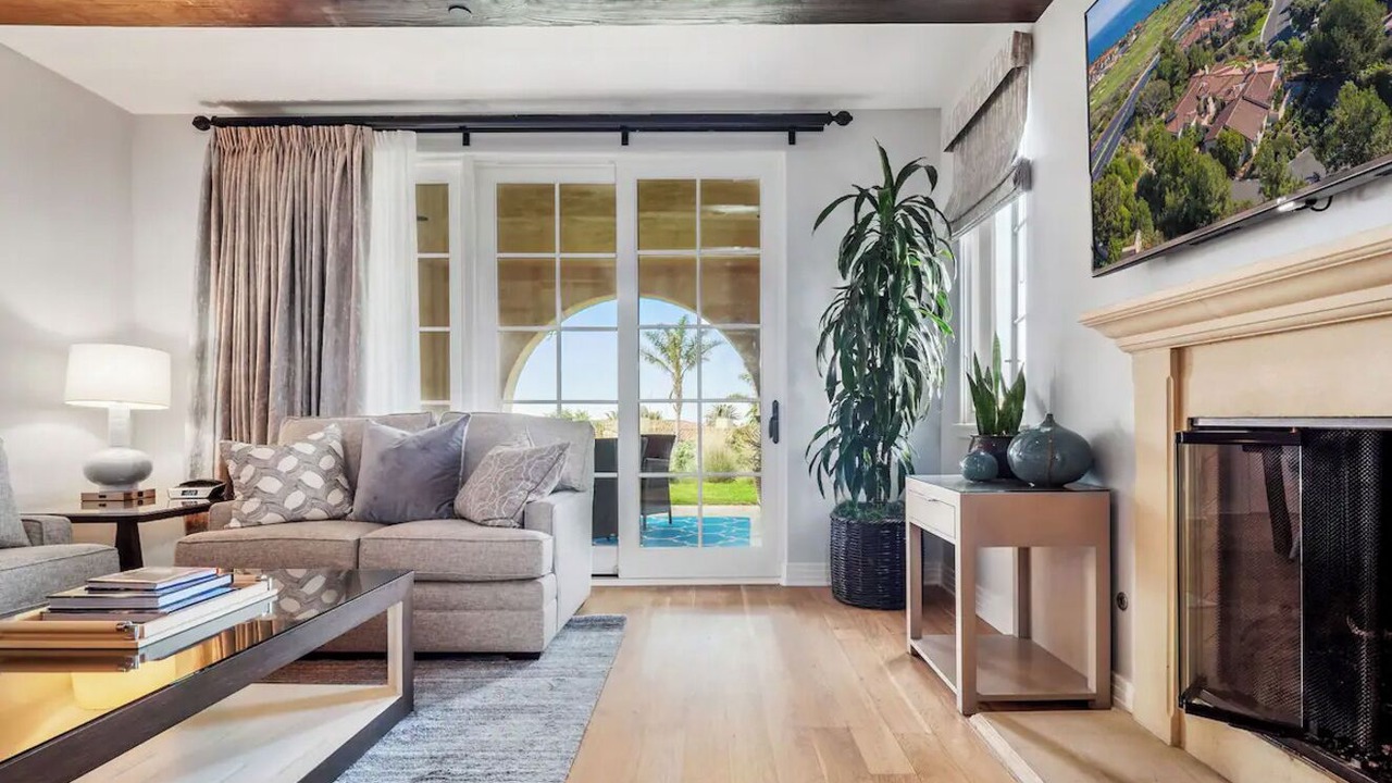 Photo of Livingroom in Rancho Palos Verdes