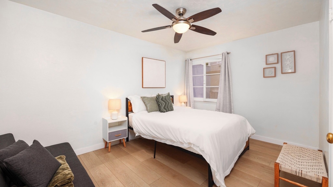Photo of Bedroom in Belmont Shore