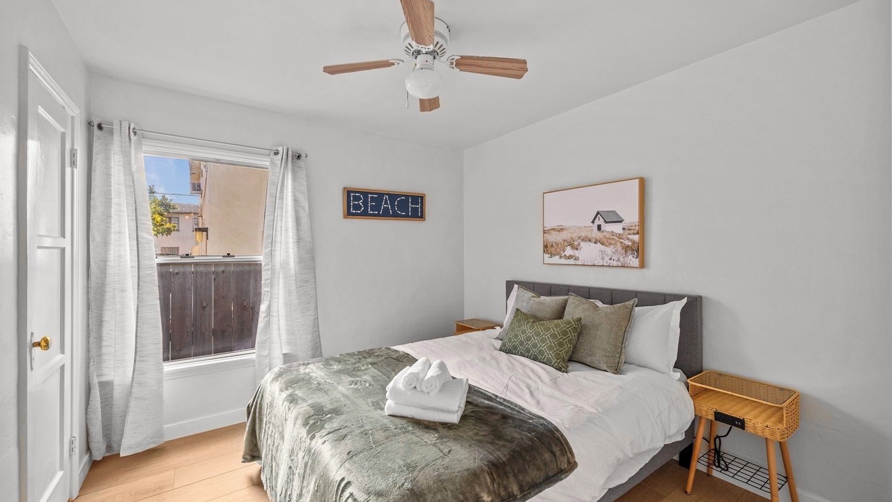 Photo of Bedroom in Belmont Shore