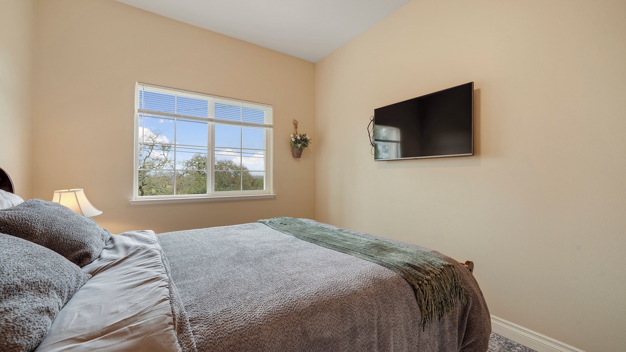 Photo of Bedroom in Santa Rosa
