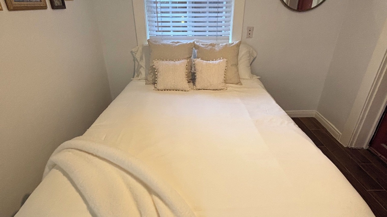 Photo of Bedroom in Golden Hill