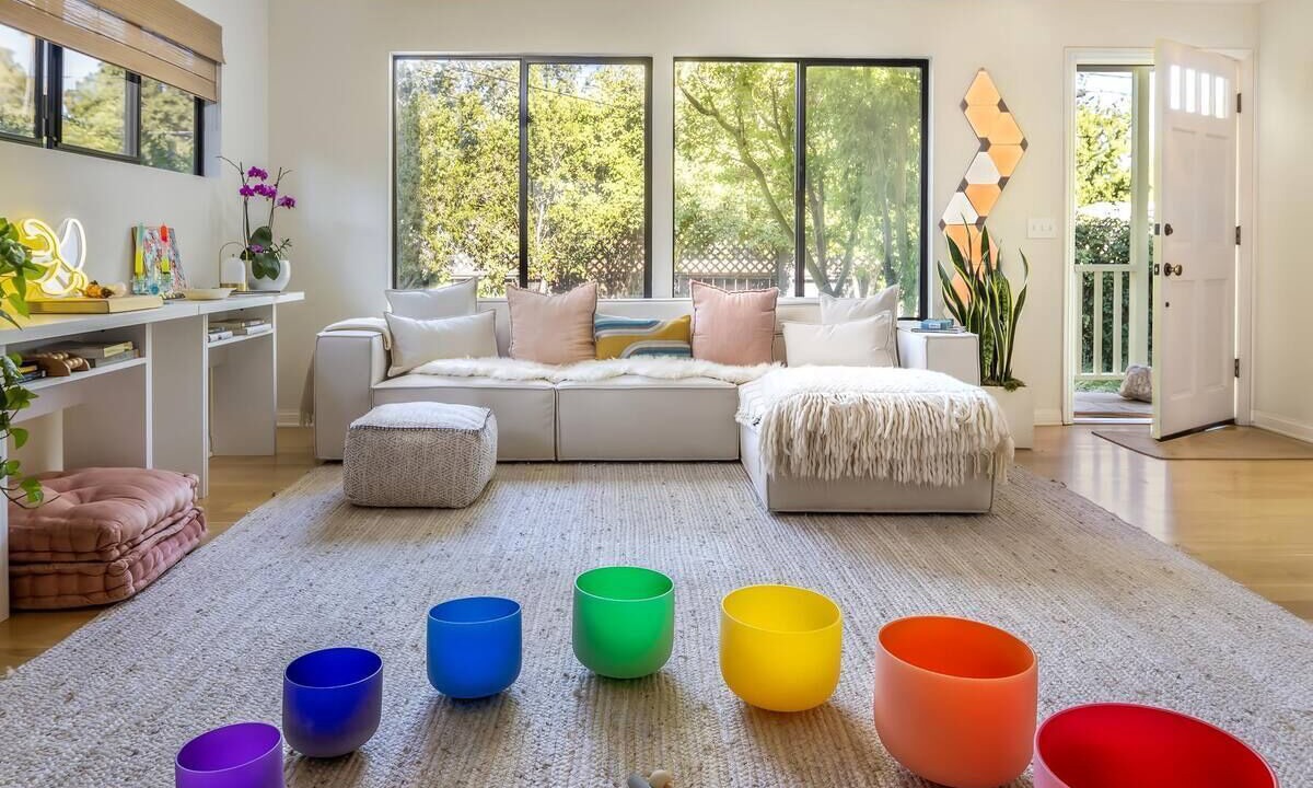 Photo of Livingroom in Meiners Oaks
