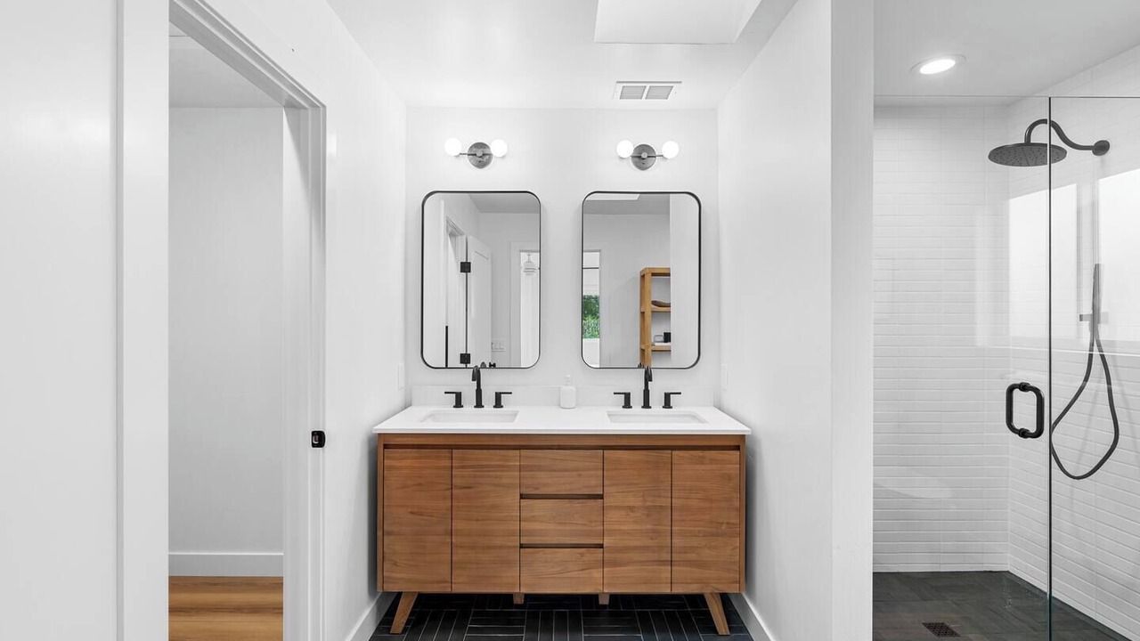 Photo of Bathroom in North Hilltop