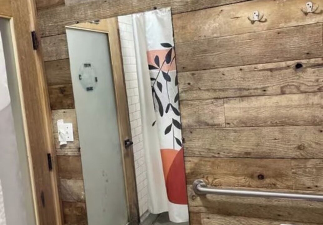 Photo of Bathroom in Los Feliz
