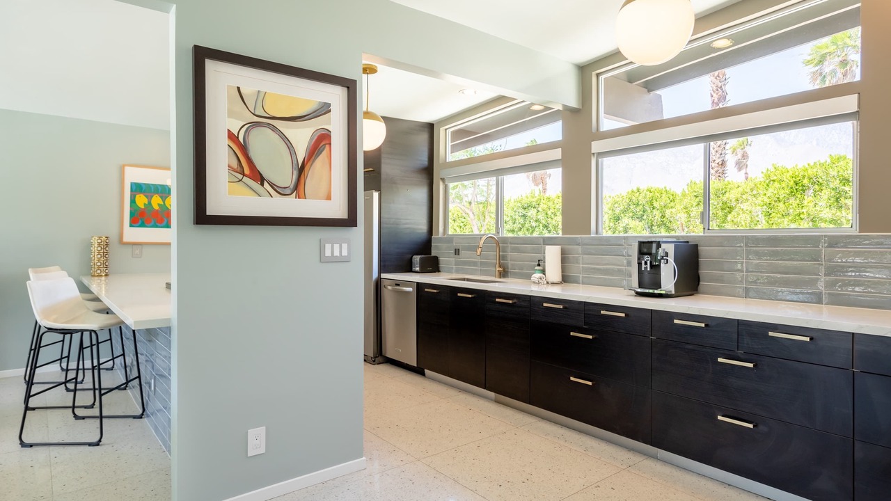 Photo of Kitchen in Racquet Club South