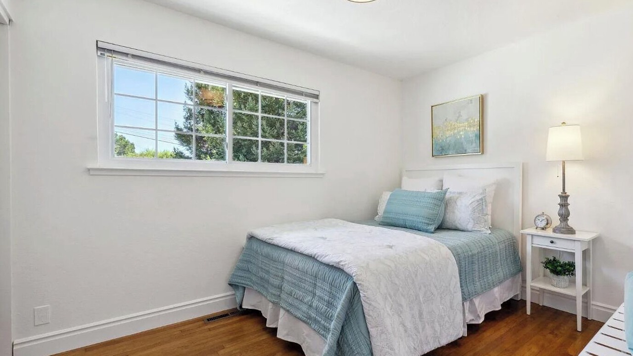 Photo of Bedroom in Lucas Valley-Marinwood