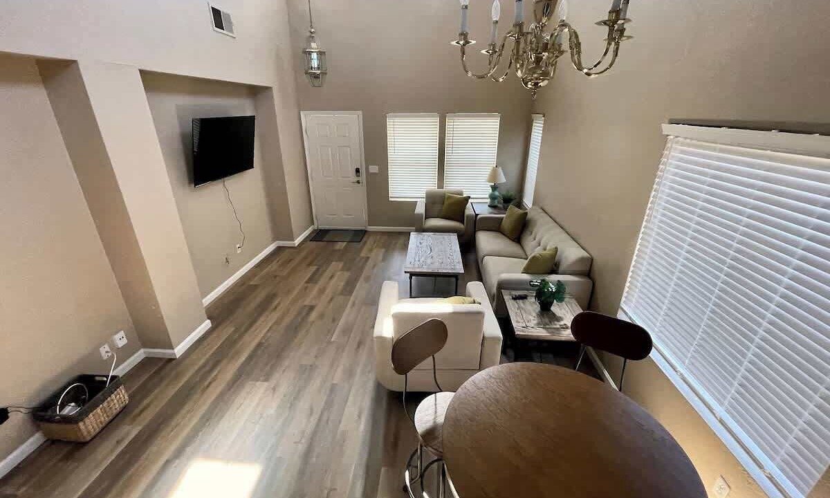 Photo of Livingroom in West Sacramento