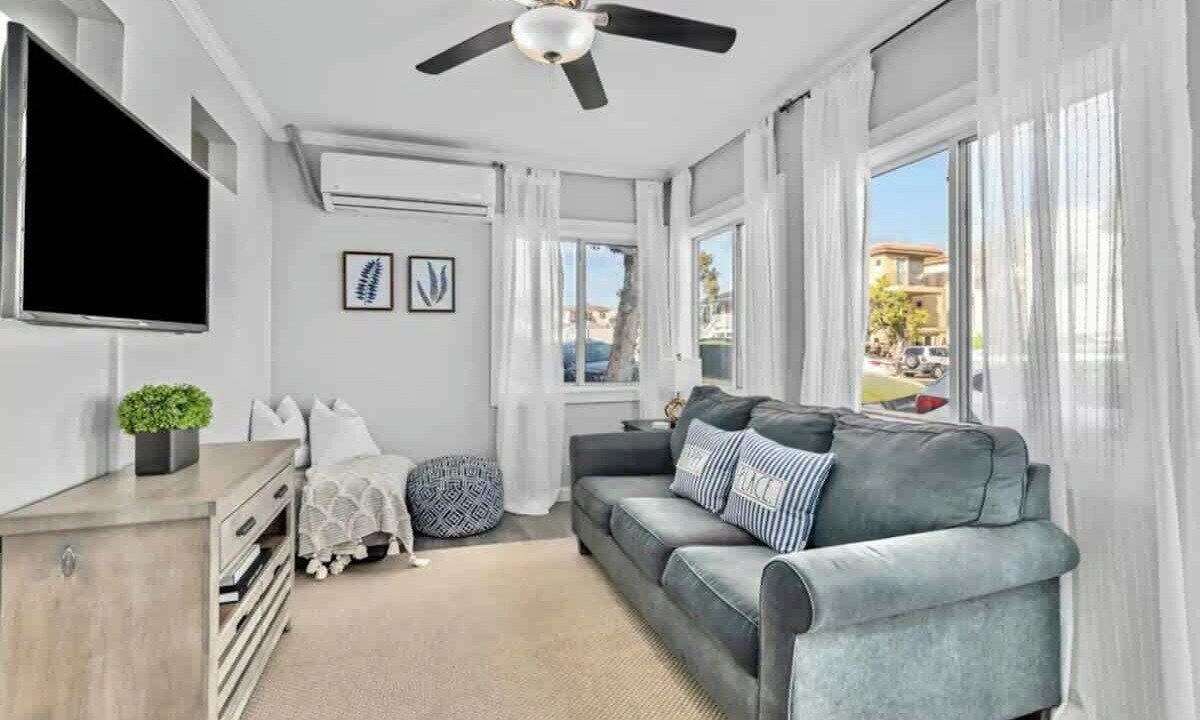 Photo of Livingroom in Mission Beach
