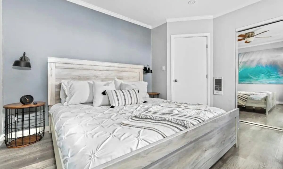 Photo of Bedroom in Mission Beach