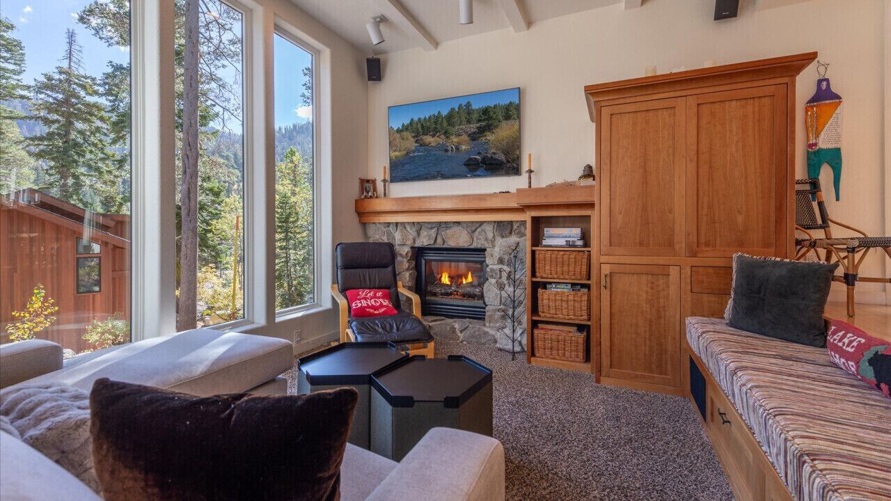 Photo of Livingroom in Alpine Meadows
