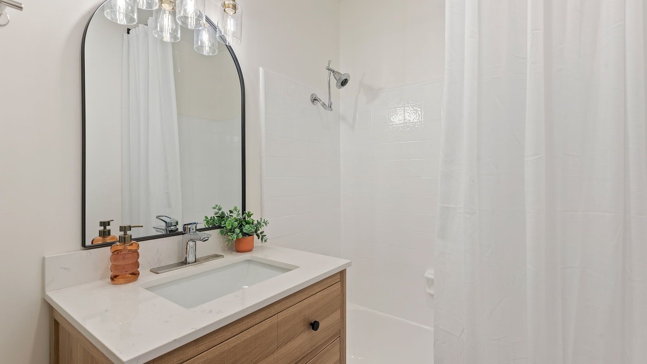 Photo of Bathroom in Carpinteria
