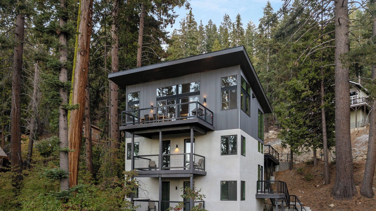 Photo of Outdoor in Yosemite West