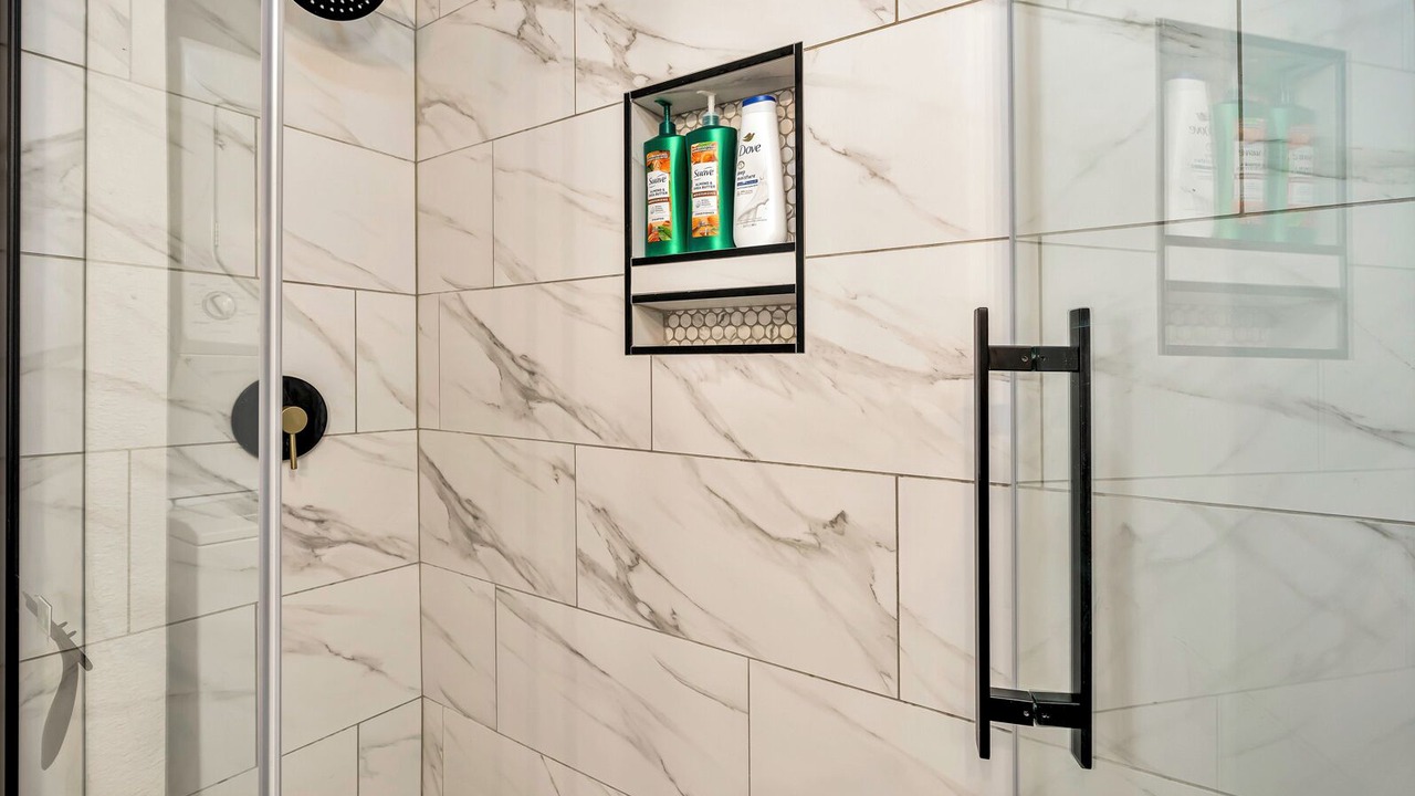 Photo of Bathroom in Raisin