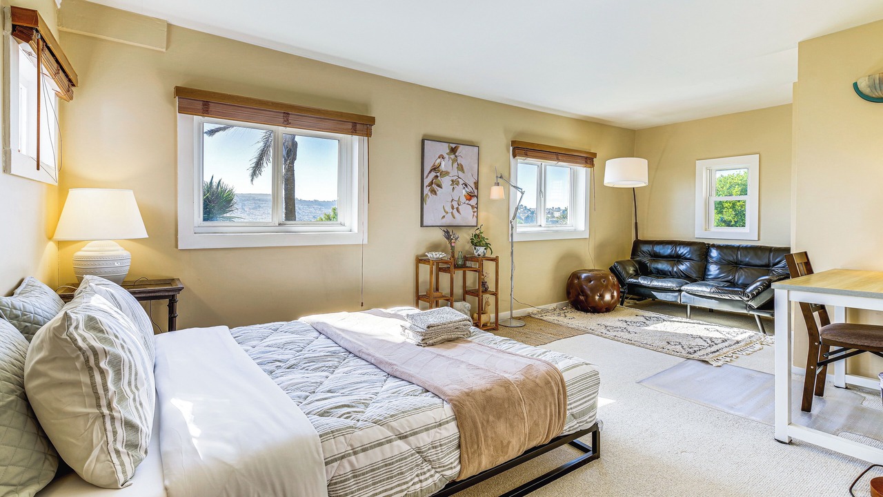 Photo of Bedroom in Sunnyside