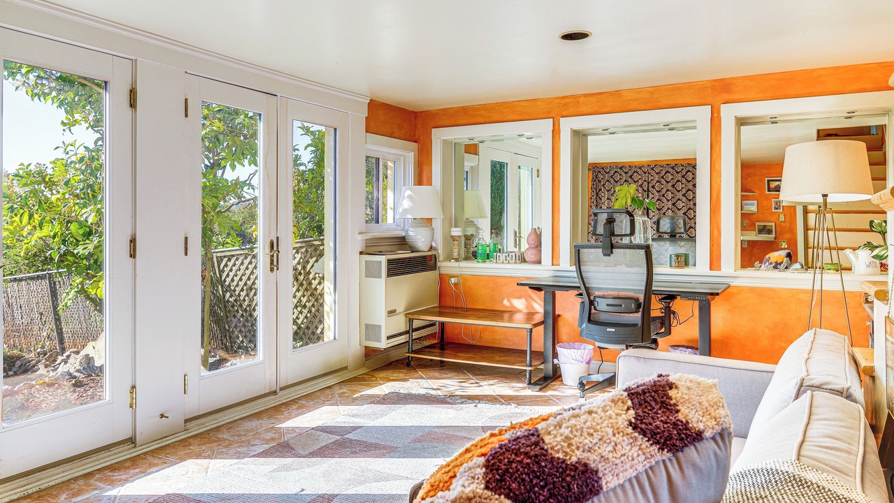 Photo of Livingroom in Sunnyside