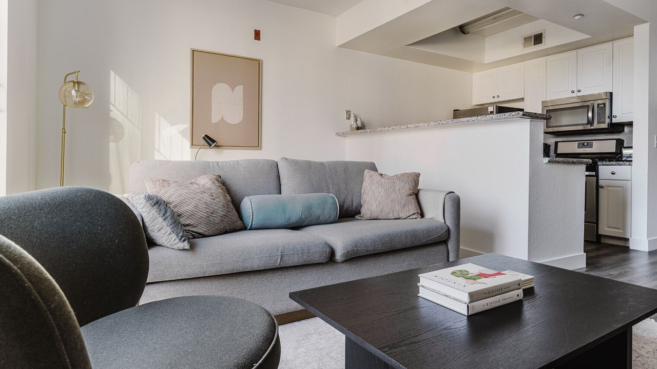 Photo of Livingroom in Cortez Hill