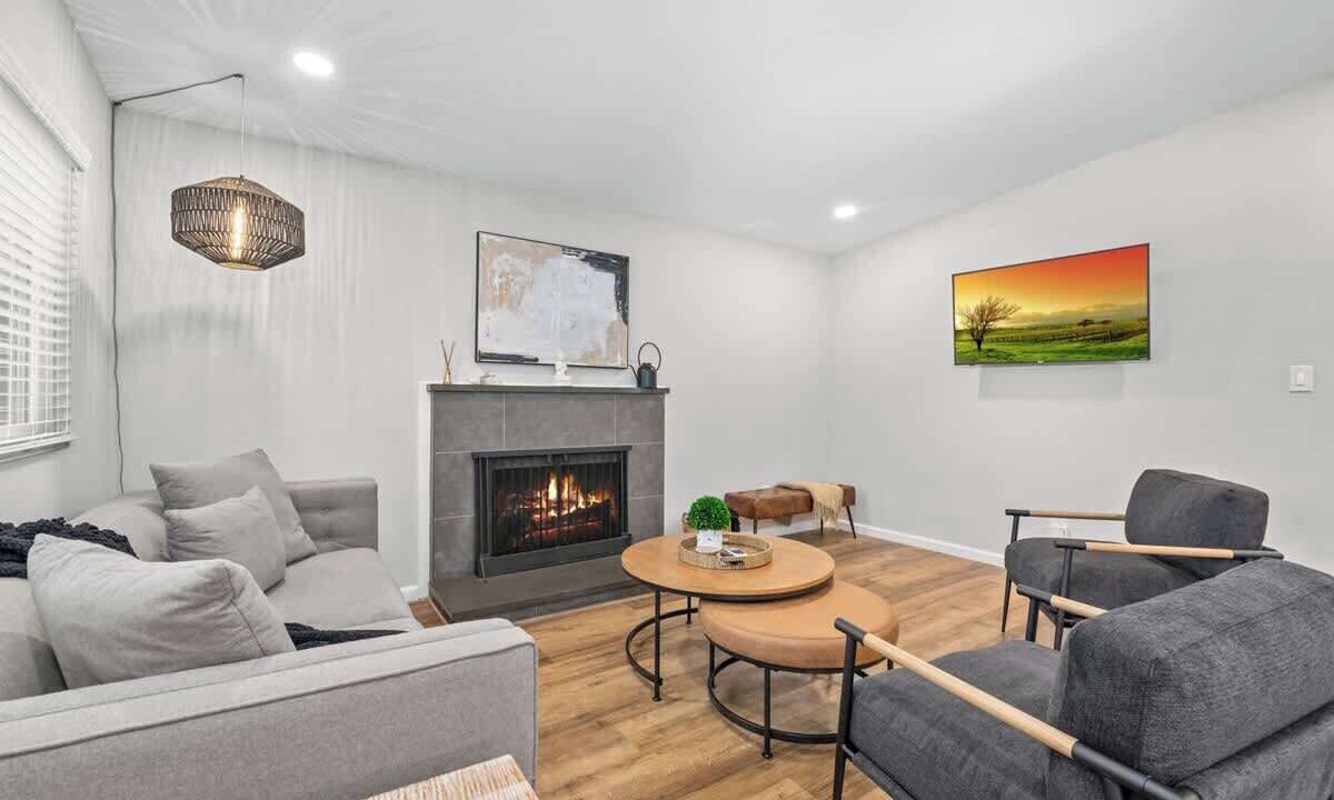 Photo of Livingroom in Fairmount Park