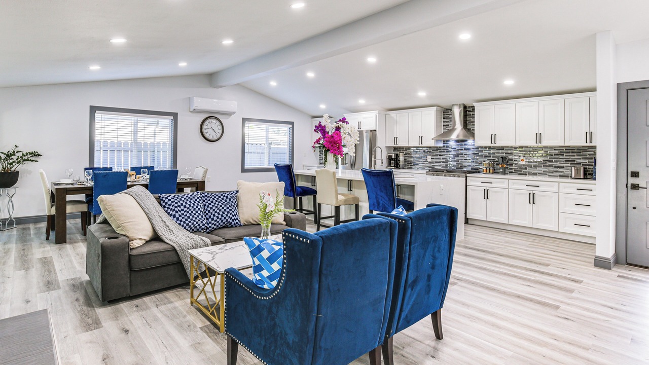 Photo of Livingroom in Serra Mesa