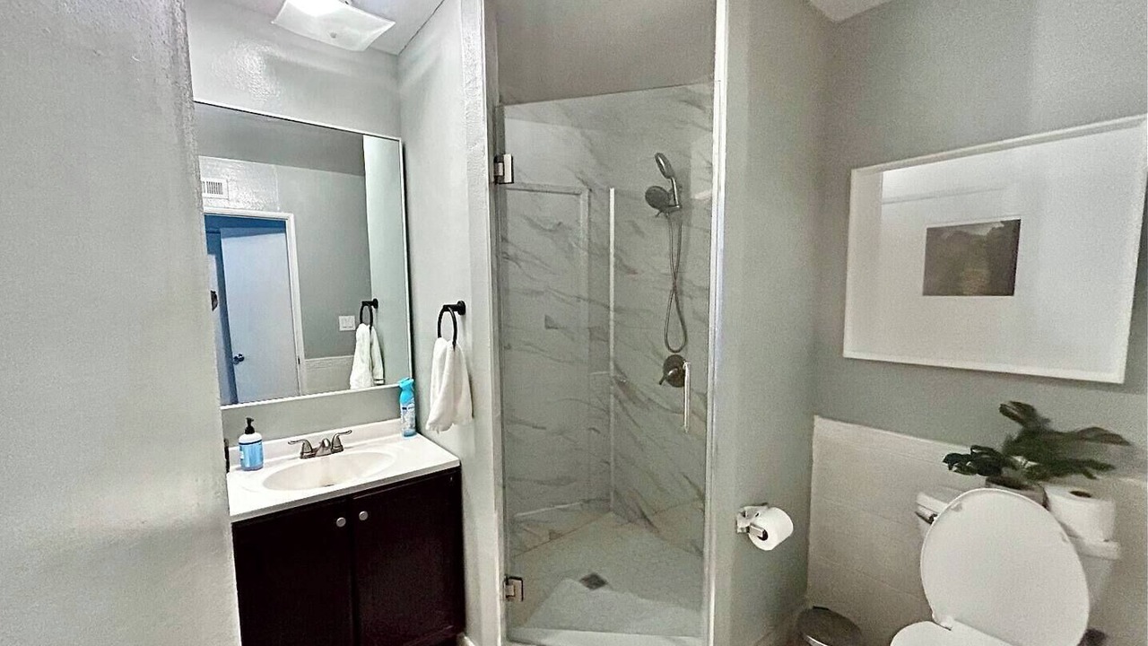 Photo of Bathroom in Orange
