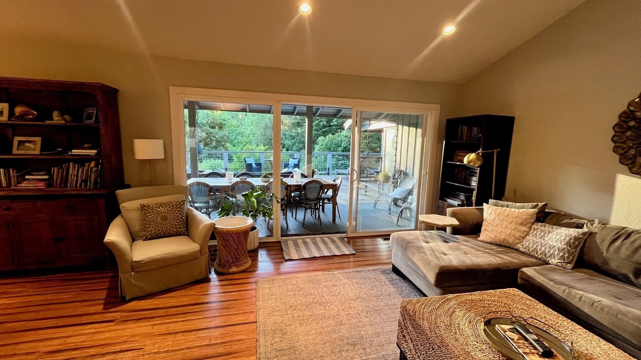 Photo of Livingroom in Guerneville