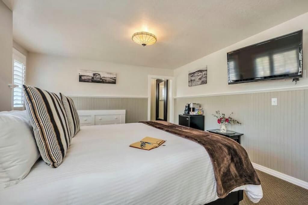 Photo of Bedroom in Calistoga