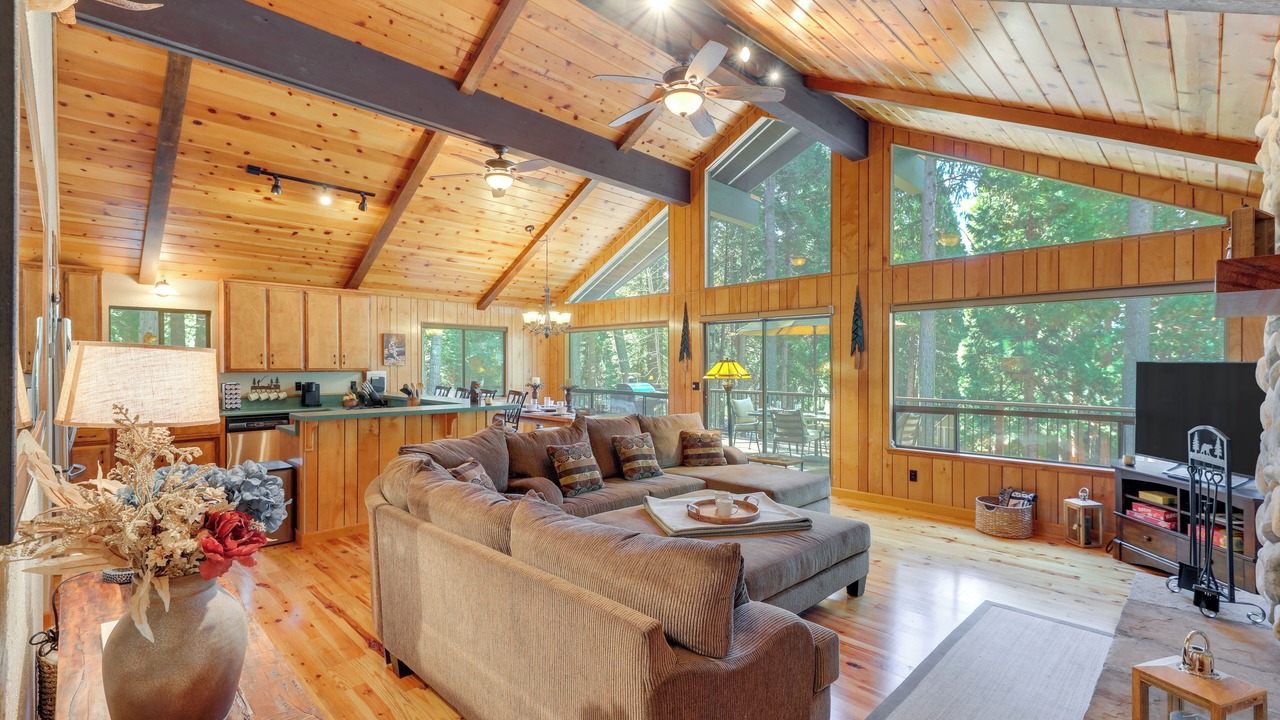 Photo of Bedroom in Lake Almanor Country Club