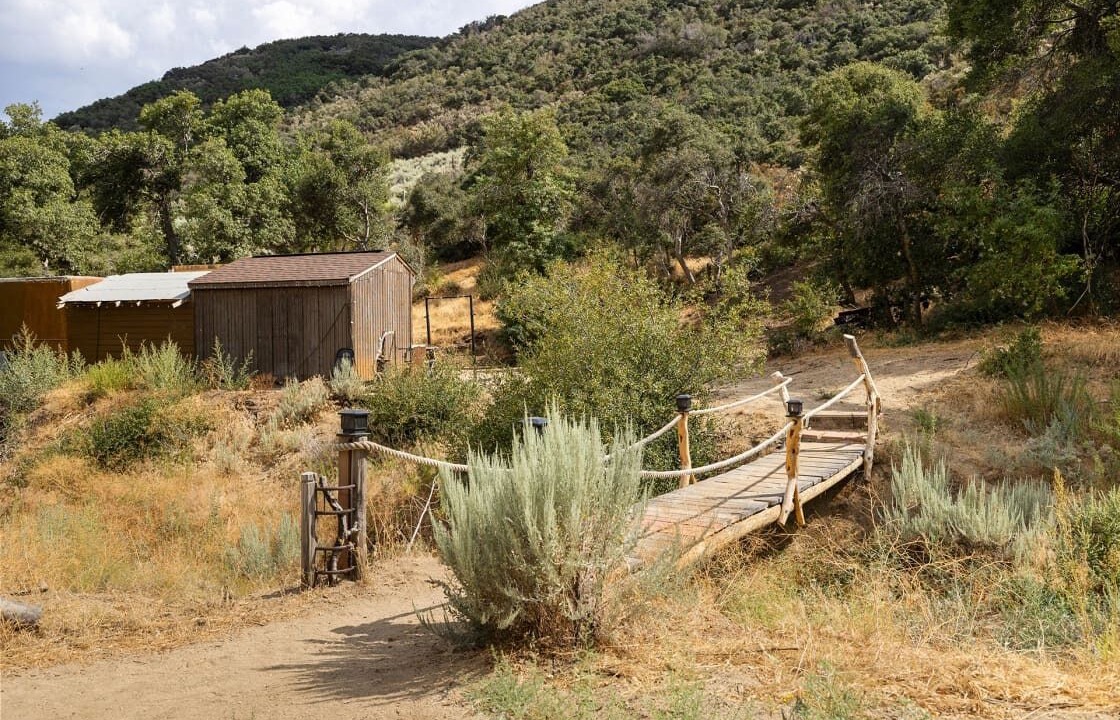 Photo of Others in Leona Valley