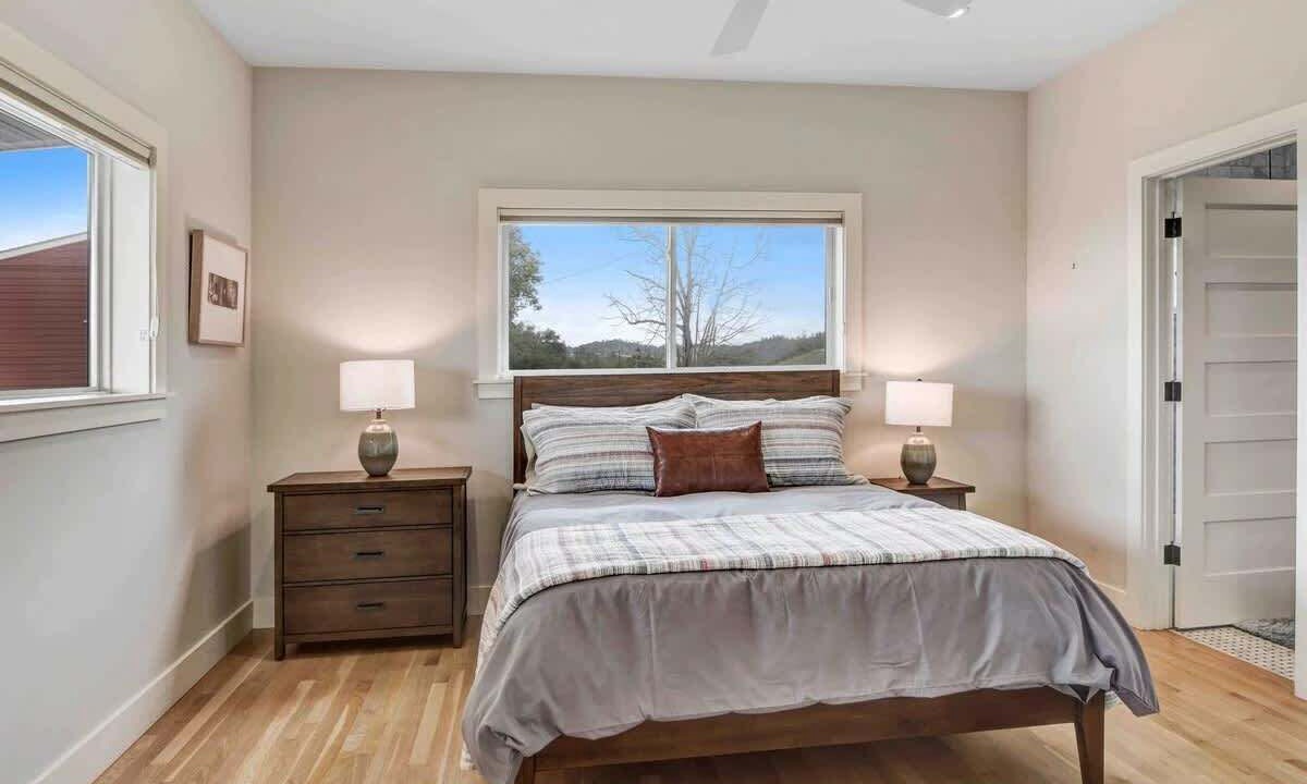 Photo of Bedroom in Santa Rosa