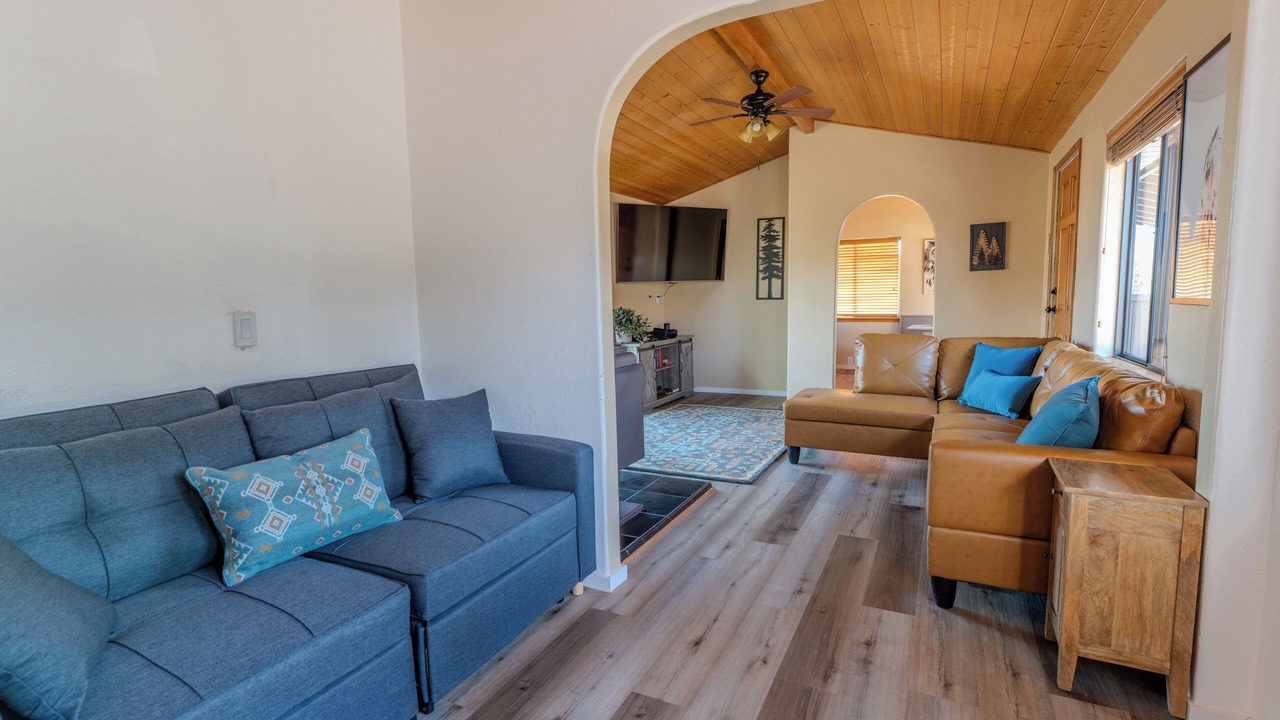Photo of Bedroom in Springville