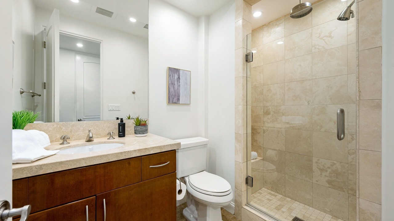 Photo of Bathroom in Historic Tennis Club