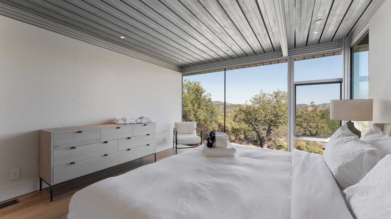 Photo of Bedroom in Santa Rosa