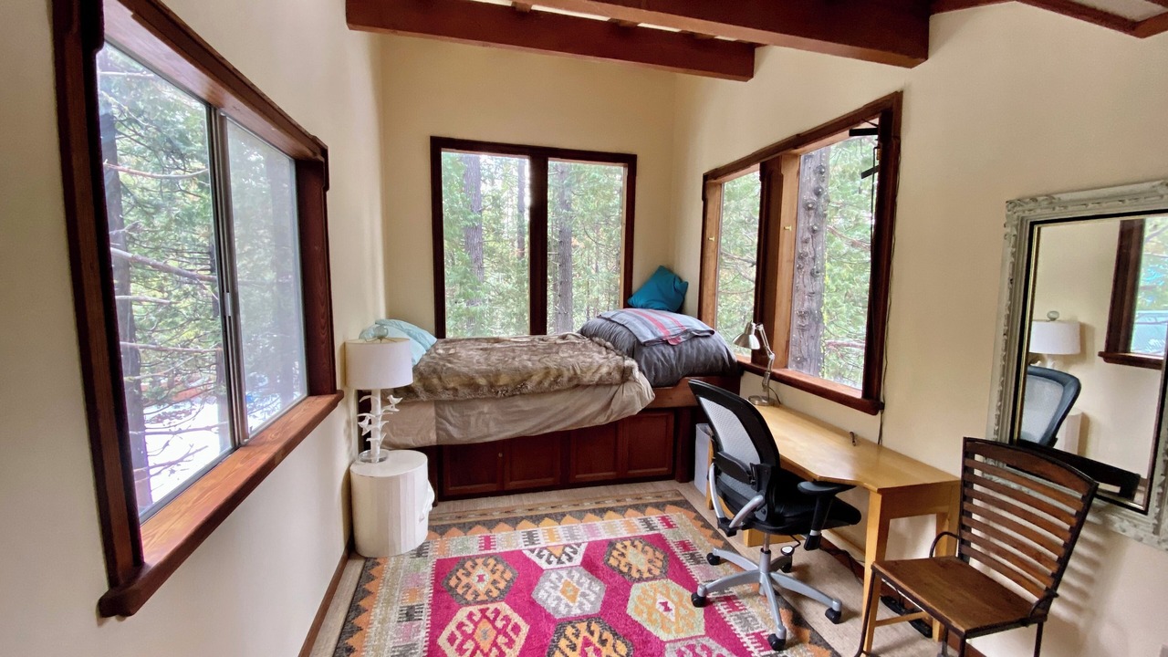 Photo of Bedroom in Mineral