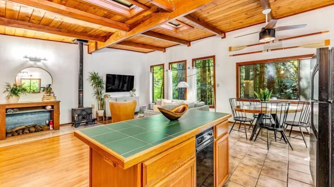 Photo of Bedroom in Cazadero